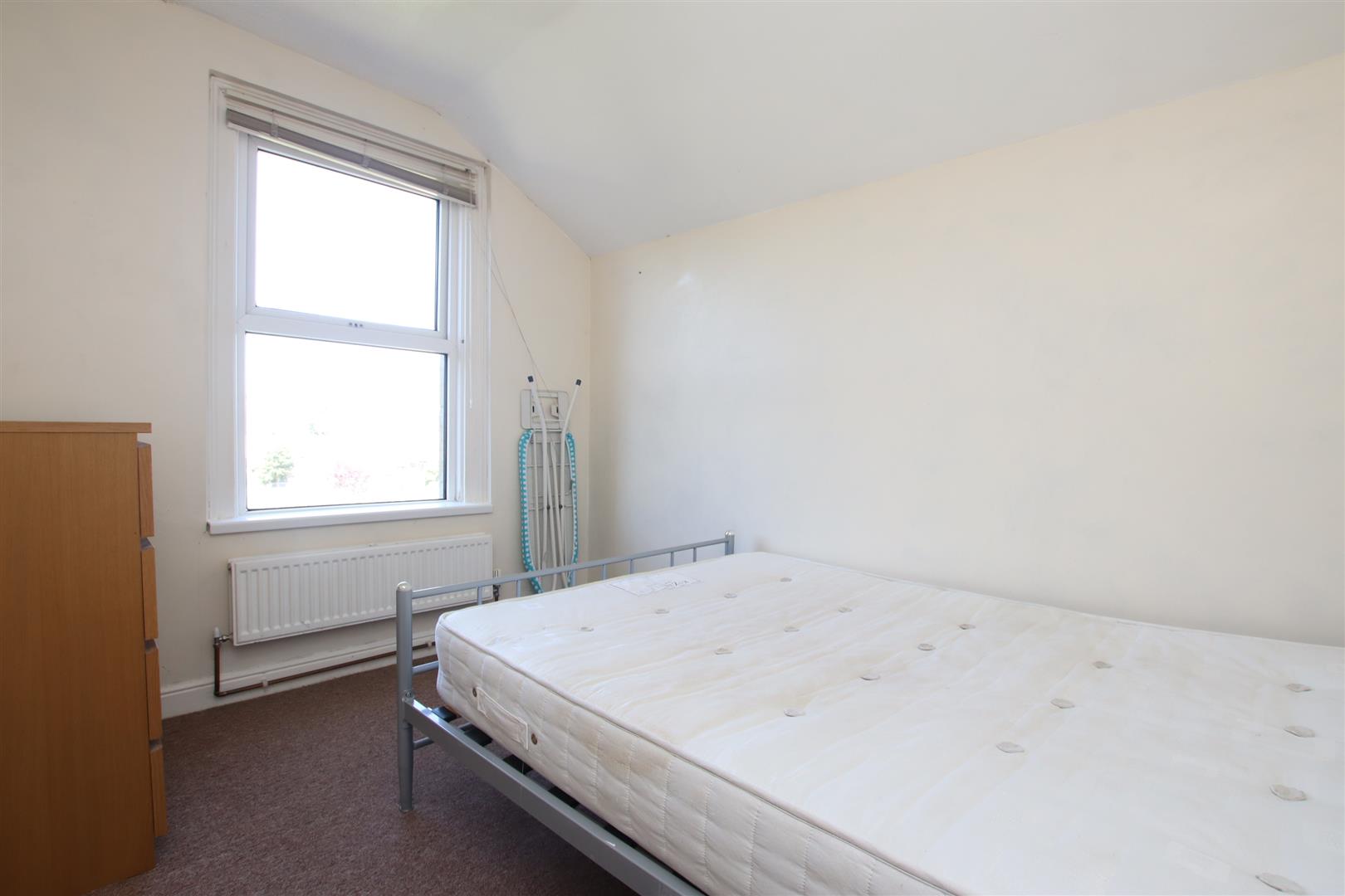 Coronation Avenue, Bath, BA2